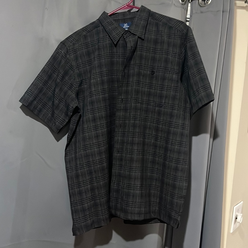 L short sleeve button up
